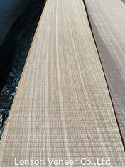 톱으로 켠 ISO9001 분기 흰떡갈나무는 0.7 밀리미터 가구 목재 베니어를 베니아를 붙입니다