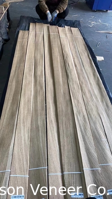 두께 0.55mm 거친 European White Oak Veneer Panel A/B 등급