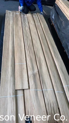 두께 0.55mm 거친 European White Oak Veneer Panel A/B 등급